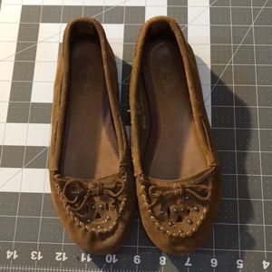 Women’s size 6 slip one